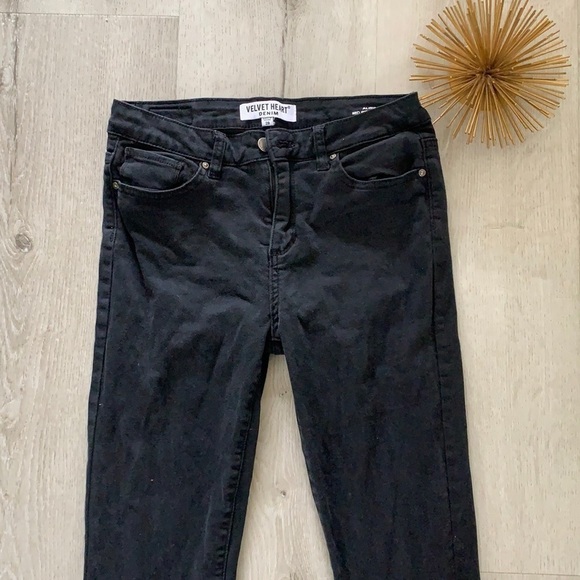 Velvet Heart Denim Pearl Embellished Cropped Jeans size 28 black‎ - Picture 3 of 11
